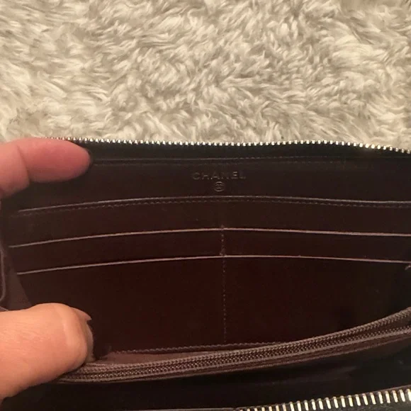 Chanel Black Quilted Leather Wallet - Picture 5 of 13